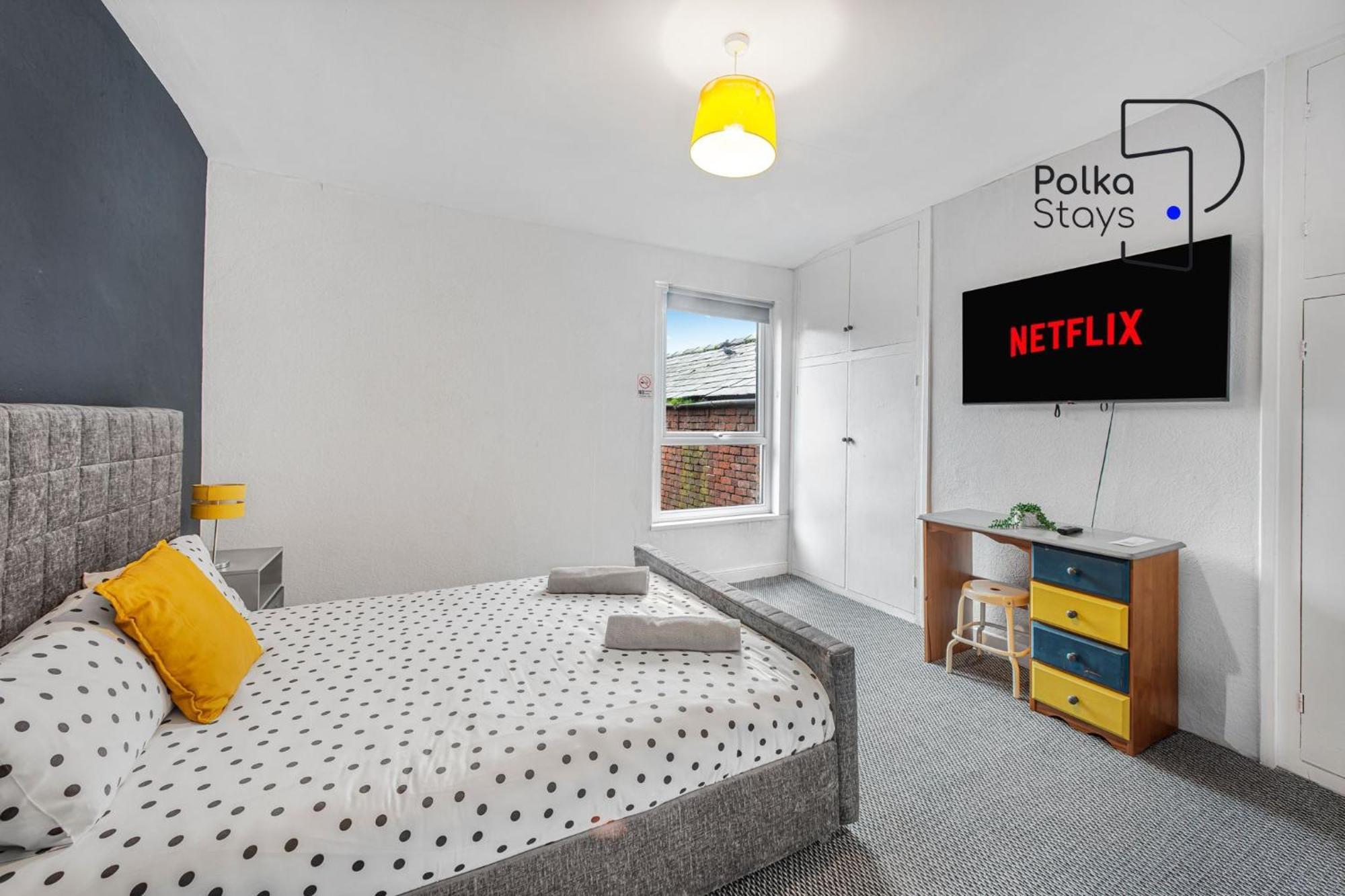 Polkadot Winter Gardens - Large Modern Apartments In Blackpool By Polkastays 외부 사진