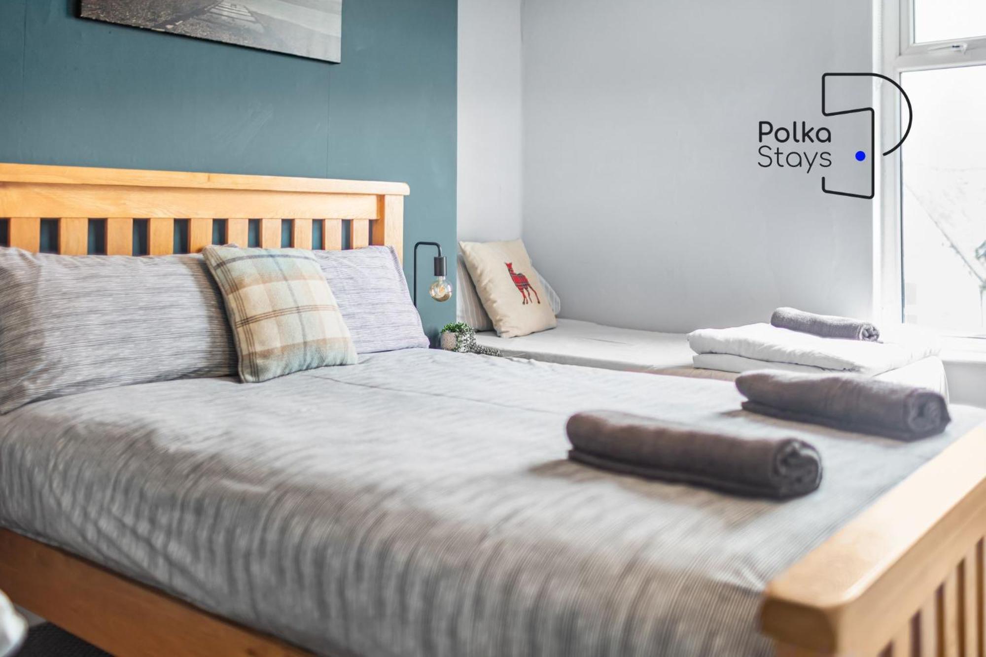 Polkadot Winter Gardens - Large Modern Apartments In Blackpool By Polkastays 외부 사진