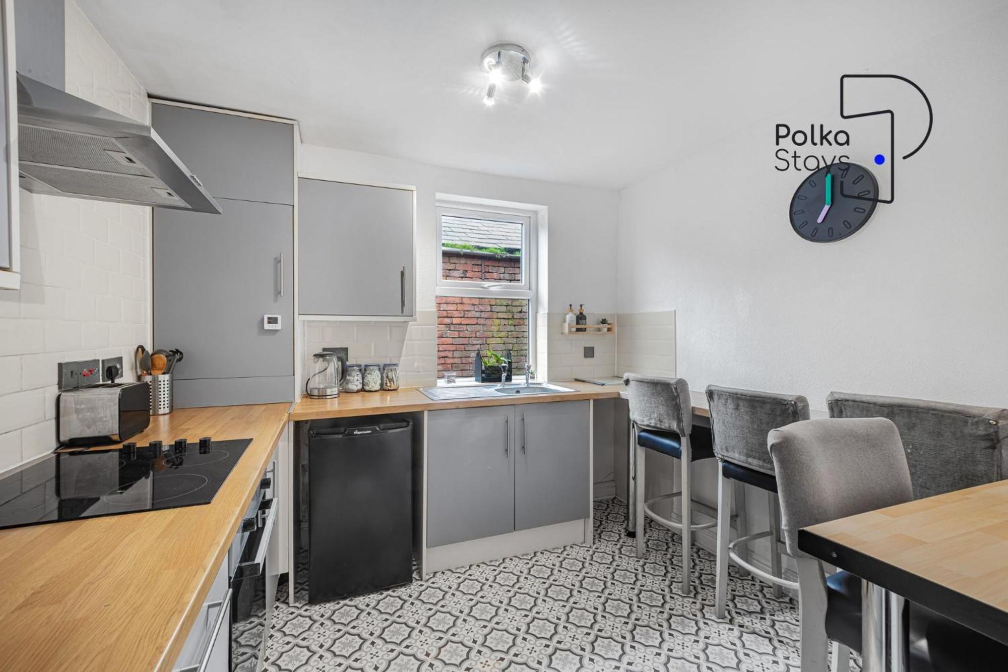 Polkadot Winter Gardens - Large Modern Apartments In Blackpool By Polkastays 외부 사진