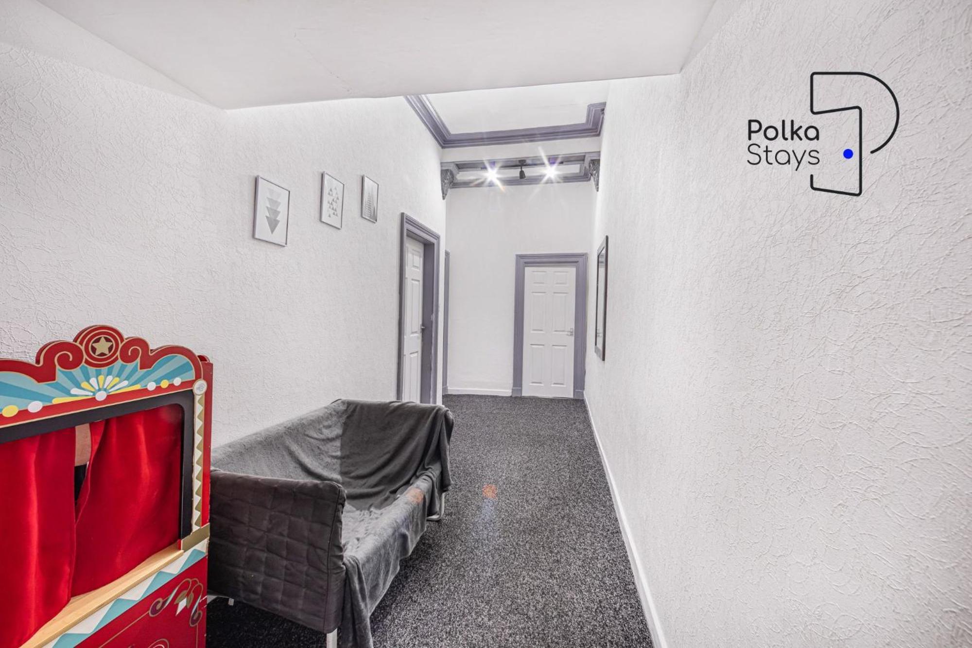 Polkadot Winter Gardens - Large Modern Apartments In Blackpool By Polkastays 외부 사진
