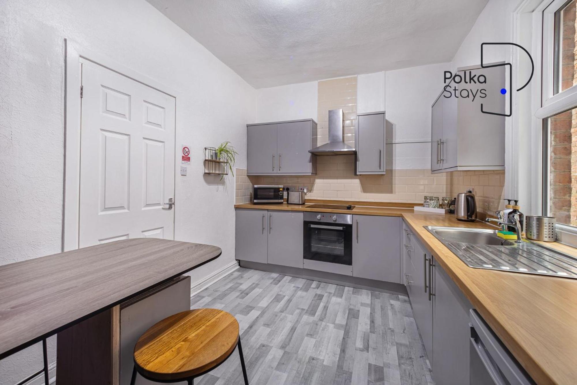 Polkadot Winter Gardens - Large Modern Apartments In Blackpool By Polkastays 외부 사진